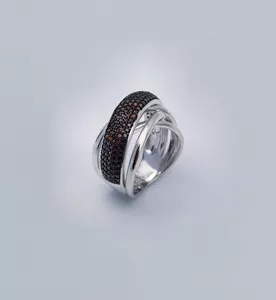 Srebrni prsten sa crnim cirkonima