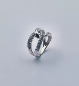 Srebrni prsten sa cirkonima